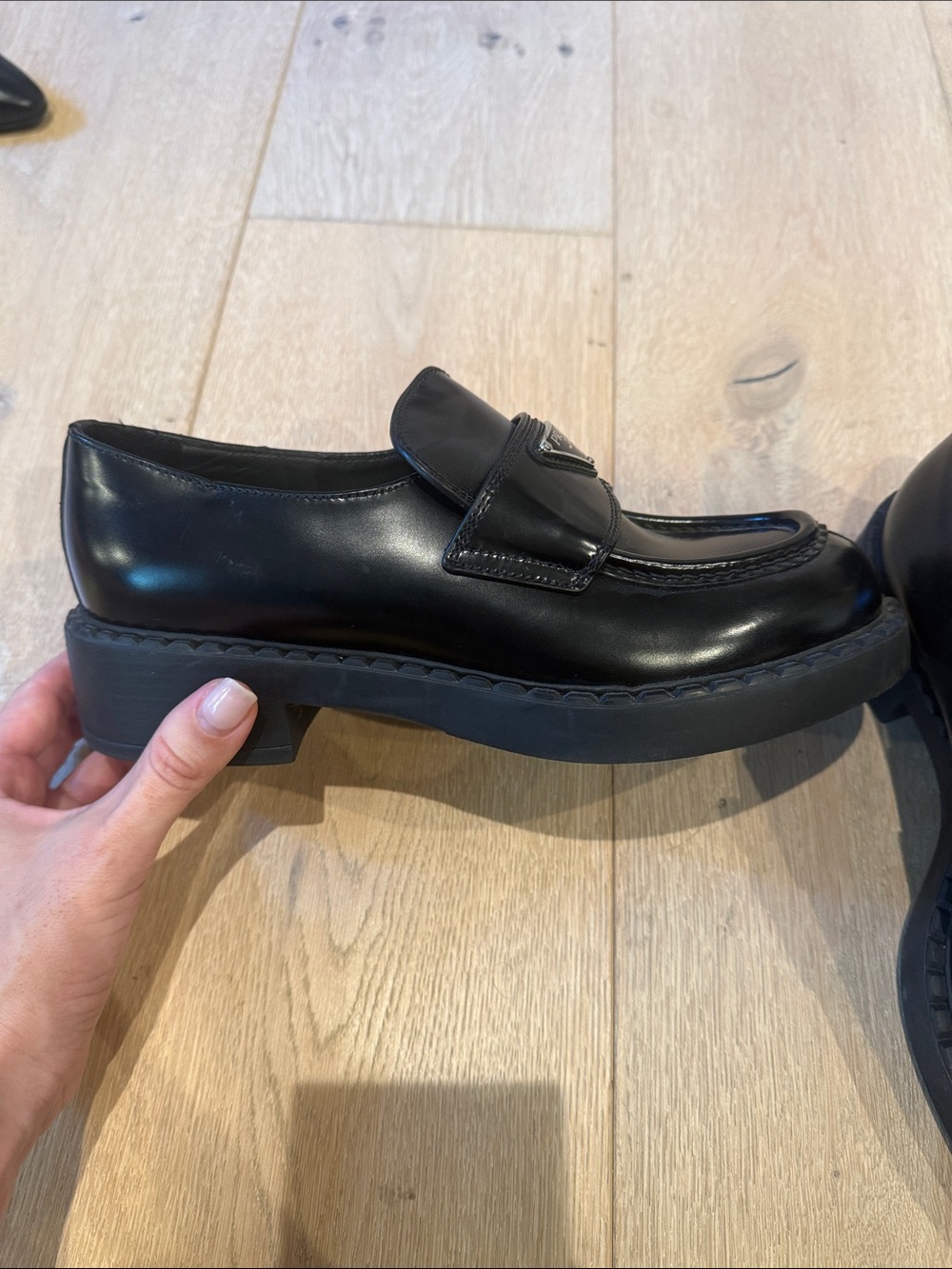Prada loafer size 38 like new - Picture 6 of 7